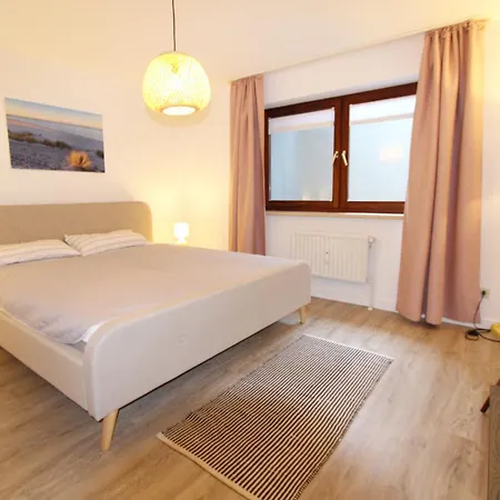 Sueder Wung 16 D, App 3 *